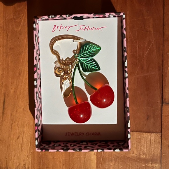 Betsey Johnson Cherry Bag jewelry with Green Leaves - Picture 2 of 2
